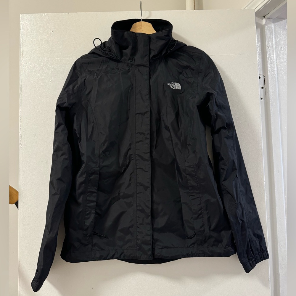 Women’s North Face Venture 2 Rain Jacket — Medium